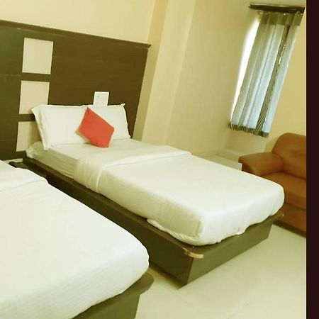 Hotel Vishnu Residency Mancherial Mancherāl Zewnętrze zdjęcie